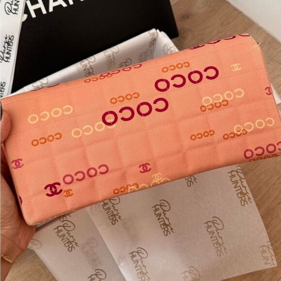 100% Authentic CHANEL Pink Canvas COCO East West Choco Bar Shoulder Bag - Picture 7 of 12